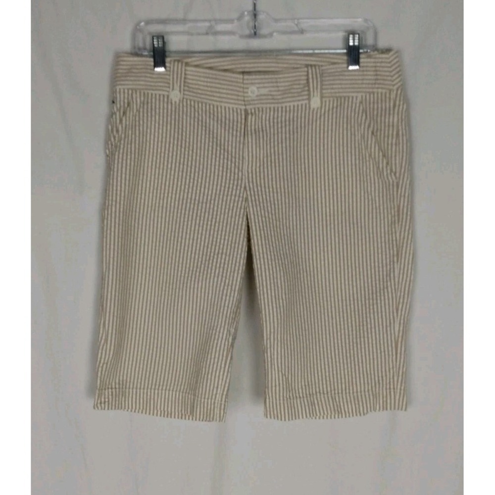 Women's LACOSTE France SHORTS Size 40/10 US Tan White Seersucker‎ Bermuda